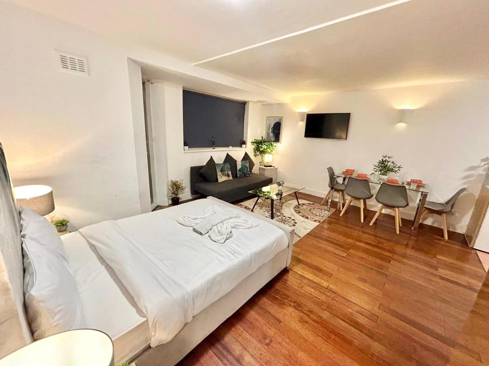Comfortable Family Near Kensington Londra